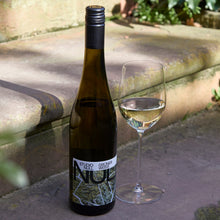 Load image into Gallery viewer, Image shows a bottle of alcohol-free white wine with a glass of the non-alcoholic wine next to it